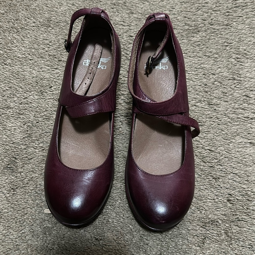 Cute shoe never worn
